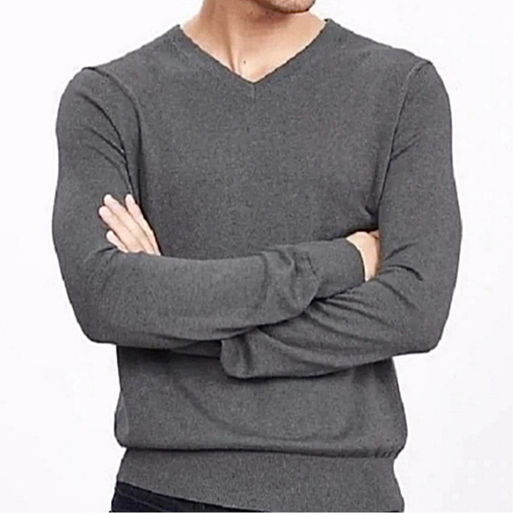 NWT Sweater Banana Republic Merino Wool pullover VNeck Lightweight Soft Gift